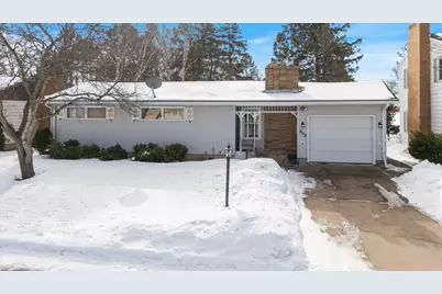 502 Inner Dr, Hibbing, MN 55792 - Photo 1