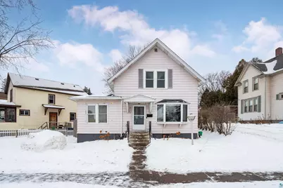 811 N 56th Ave W, Duluth, MN 55807 - Photo 1