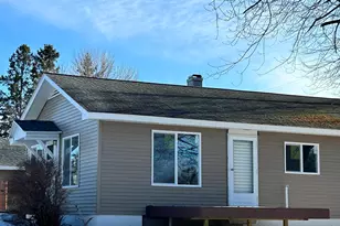 402 Kent Rd, Hoyt Lakes, MN 55750 - Photo 1