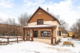 706 E 11th St, Duluth, MN 55805 - Photo 1
