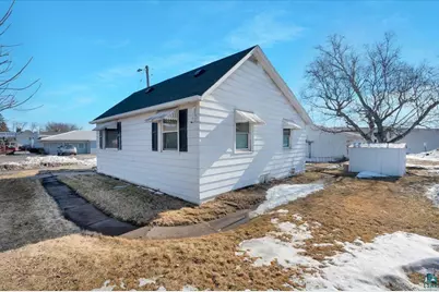 3914 Grand Ave, Duluth, MN 55807 - Photo 1