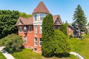 1801 E 4th St, Duluth, MN 55812 - Photo 1