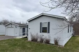 48 Arbutus Dr, Duluth, MN 55810 - Photo 1