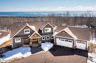 119 Montauk Ln, Duluth, MN 55804 - Photo 1