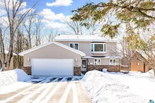 540 W Redwing St, Duluth, MN 55803 - Photo 1