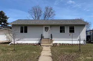 3524 1st Ave E, Hibbing, MN 55746 - Photo 1