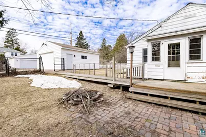 301 St. Paul Ave, Duluth, MN 55803 - Photo 1