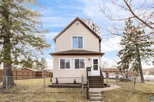 411 N 52nd Ave W, Duluth, MN 55807 - Photo 1