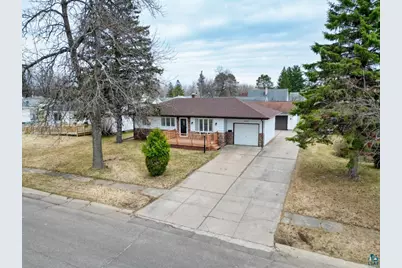 308 Hampshire Dr, Hoyt Lakes, MN 55750 - Photo 1
