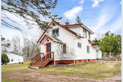 2352 Pershing St, Duluth, MN 55811 - Photo 1