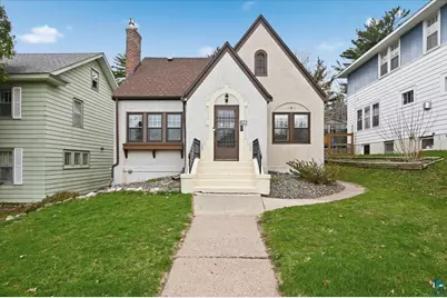 823 Grandview Ave, Duluth, MN 55812 - Photo 1