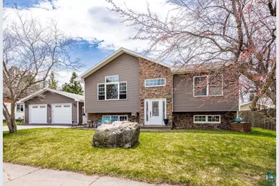 412 Agate St, Cloquet, MN 55720 - Photo 1