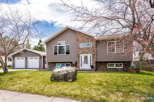 412 Agate St, Cloquet, MN 55720 - Photo 1
