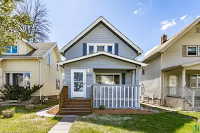 4016 W 4th St, Duluth, MN 55807 - Photo 1