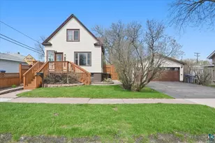 216 N 38th Ave W, Duluth, MN 55807 - Photo 1