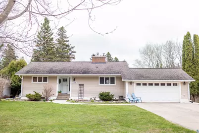 3704 Greysolon Rd, Duluth, MN 55804 - Photo 1