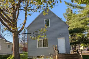 137 W Palm St, Duluth, MN 55811 - Photo 1