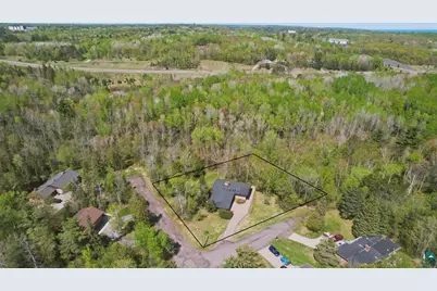 2141 Leonard St, Duluth, MN 55811 - Photo 1