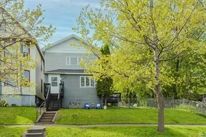 721 E 6th St, Duluth, MN 55805 - Photo 1