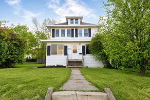 915 W 3rd St, Duluth, MN 55806 - Photo 1