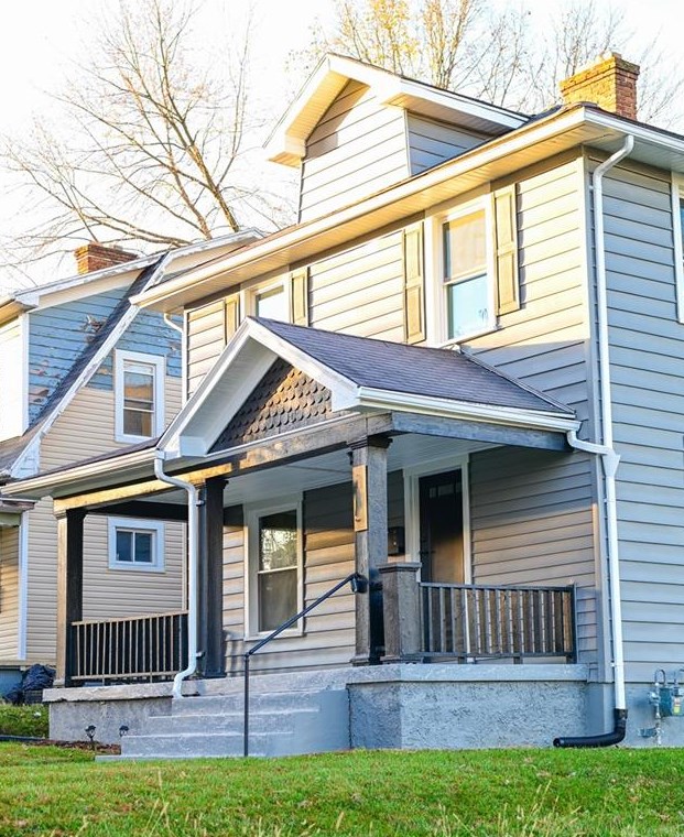 105 Santa Clara Ave, Dayton, OH 45405-3627