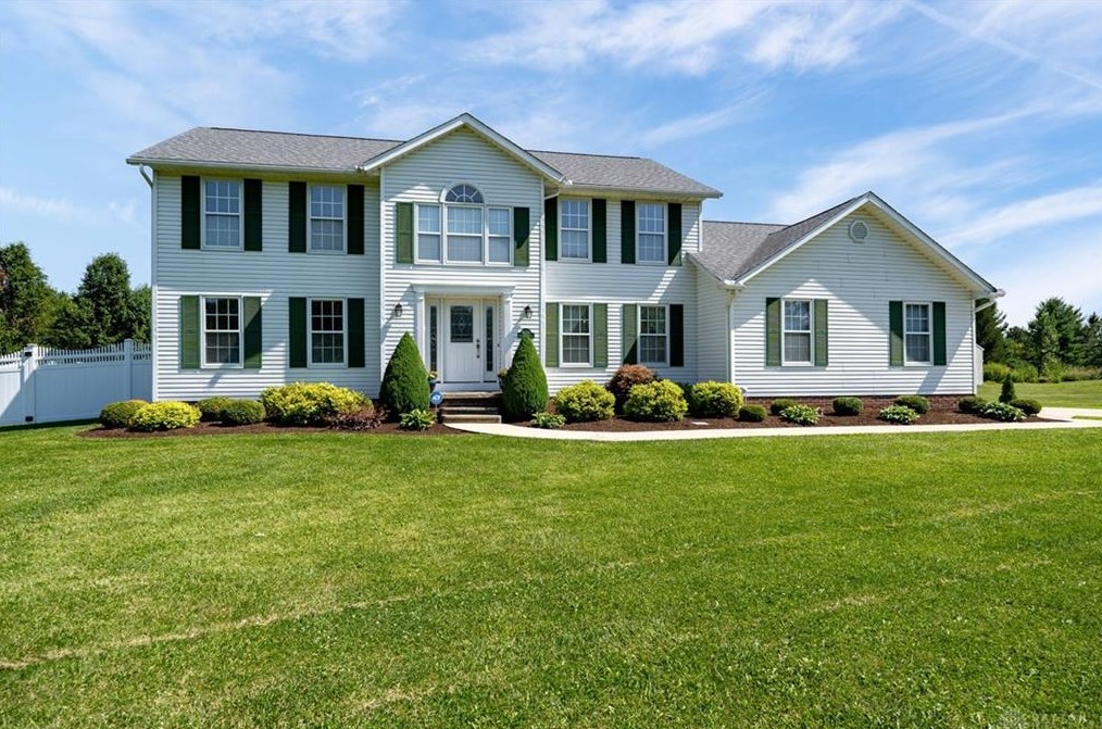 8430 Lytle Trails Rd, Mount Holly, OH 45068-9227