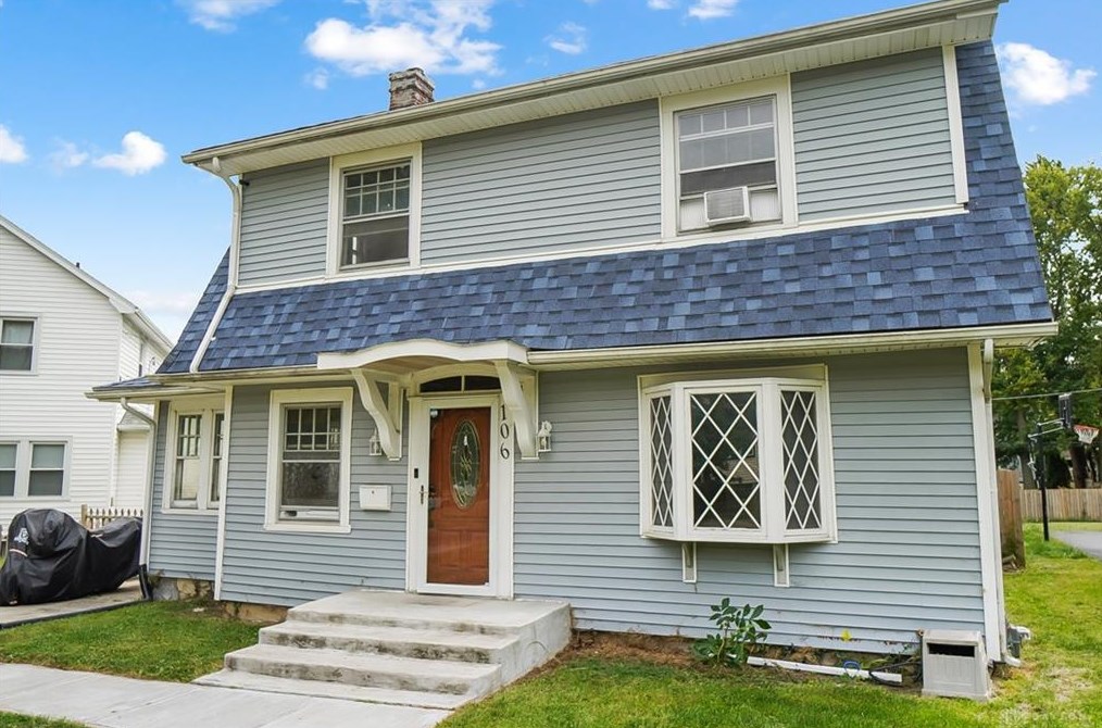 106 Marson Dr, Dayton, OH 45405-2921