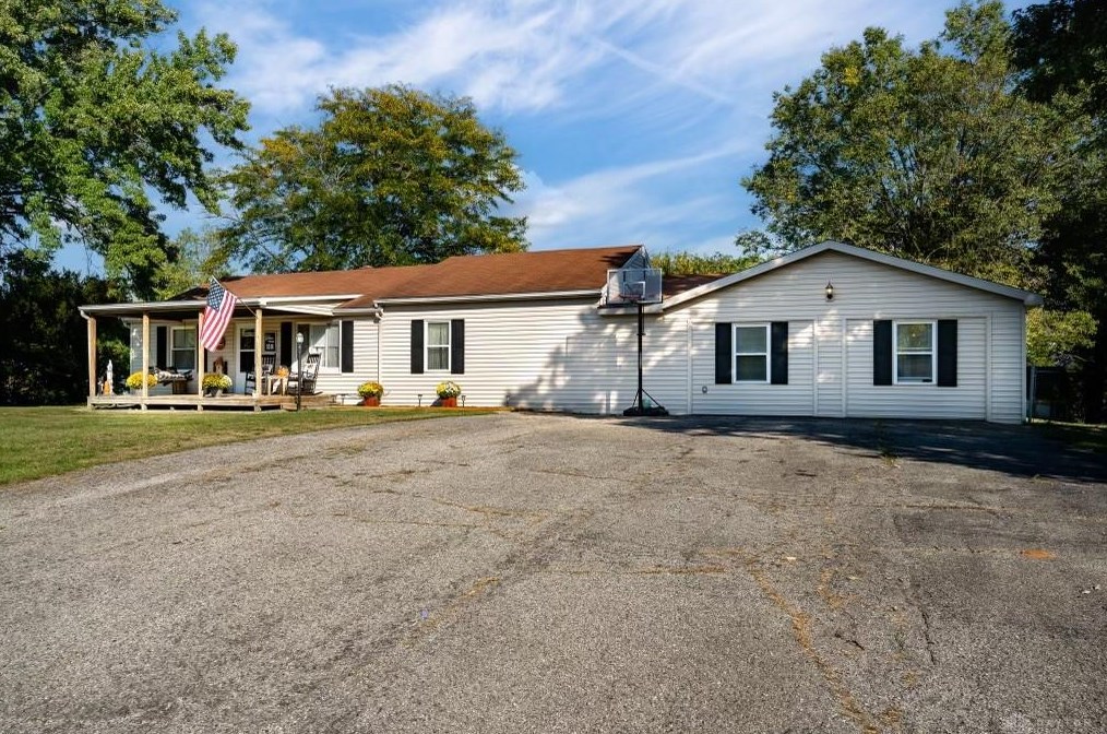 9246 Marcella Dr, Franklin, OH 45005
