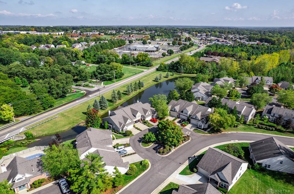 7141 Brookmeadow Dr, Dayton OH 45459-5181 exterior