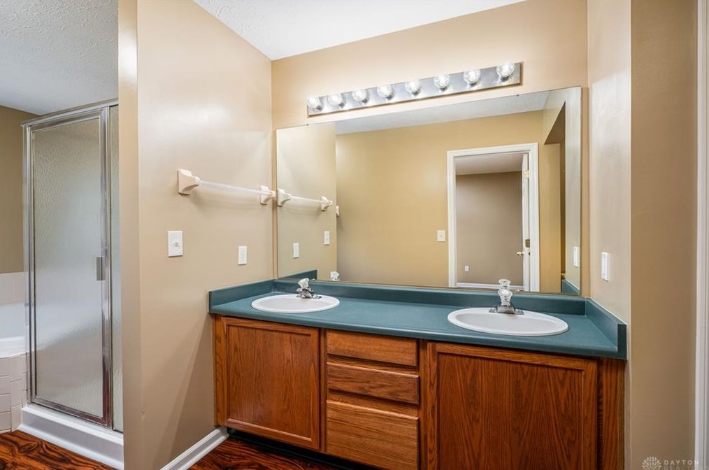 7141 Brookmeadow Dr, Dayton OH 45459-5181 exterior