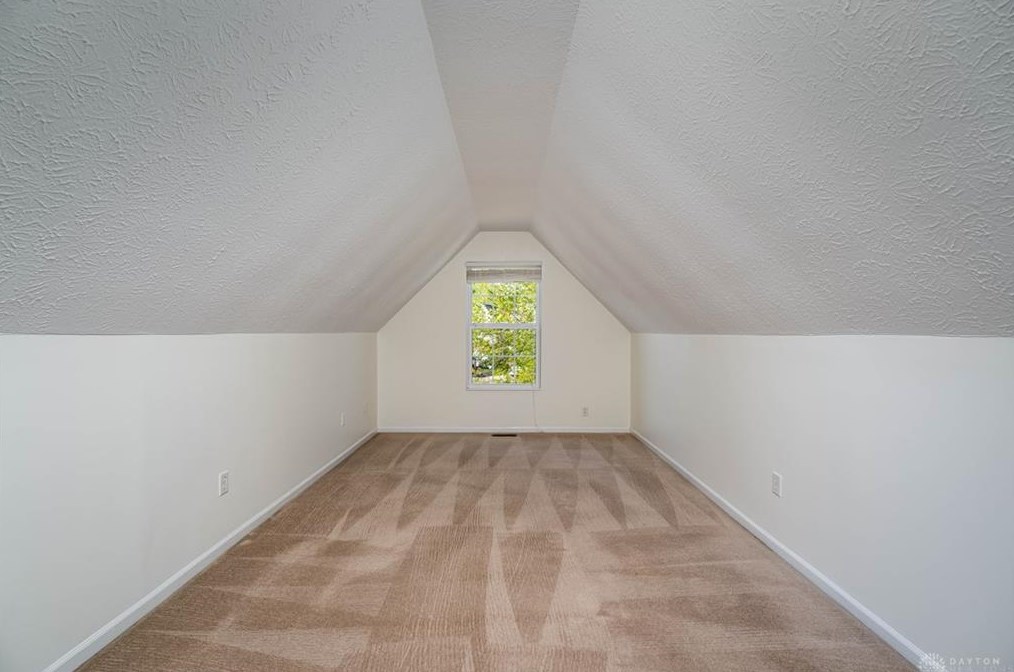 7141 Brookmeadow Dr, Dayton OH 45459-5181 exterior