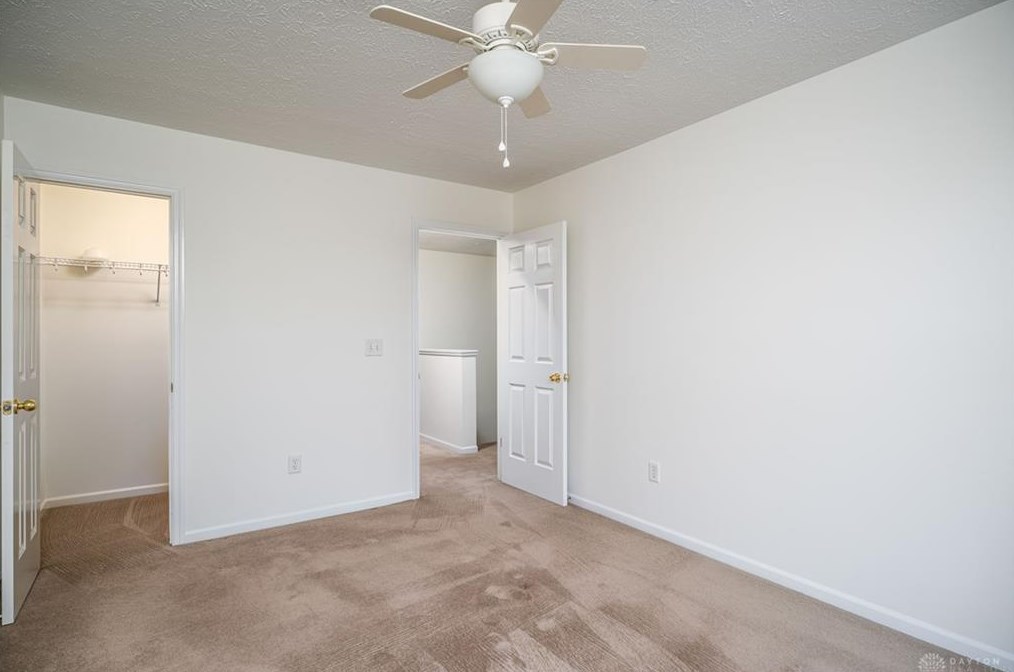 7141 Brookmeadow Dr, Dayton OH 45459-5181 exterior