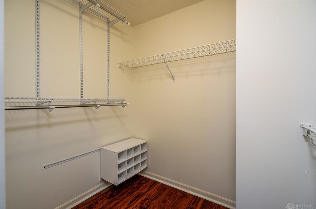 7141 Brookmeadow Dr, Dayton OH 45459-5181 exterior