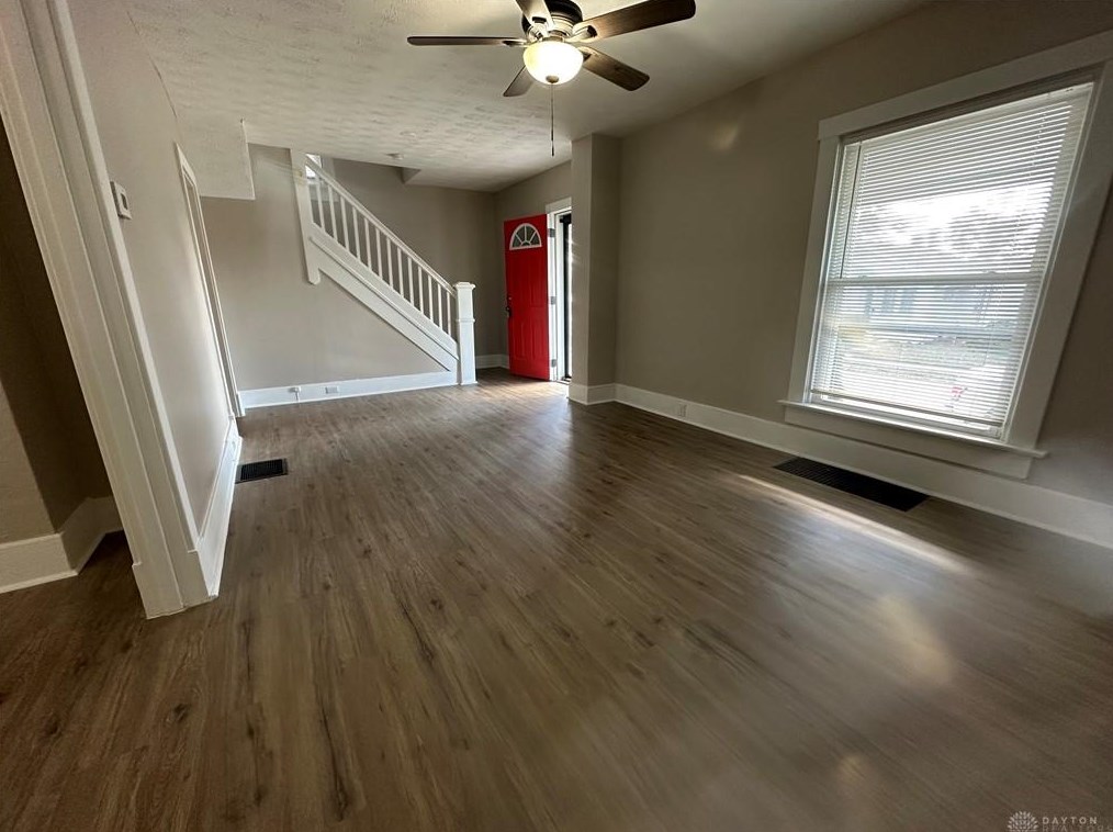 1659 Gummer Ave, Dayton, OH 45403-3346