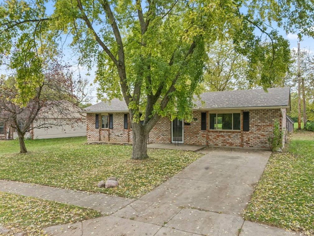 1956 Gayhart Dr, Xenia, OH 45385