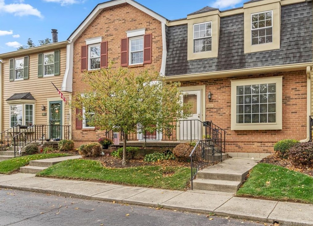 2610 Kings Arms Cir, Dayton, OH 45440-2337