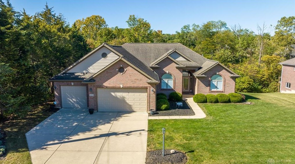 1455 Sagraves Dr, Vandalia, OH 45377-8608