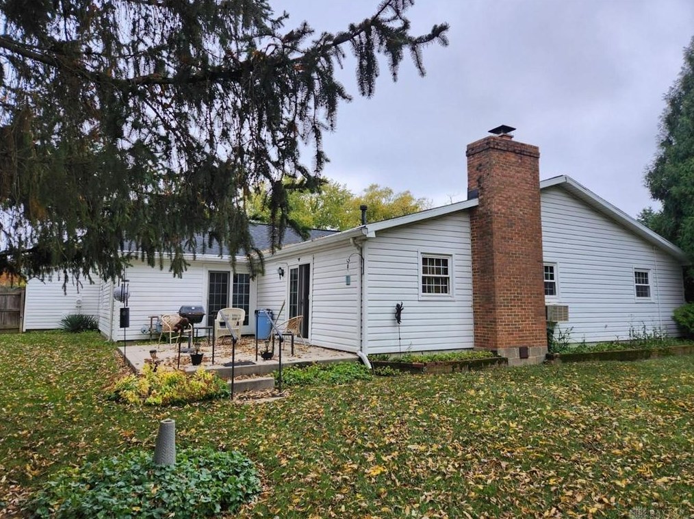 104 Tuxworth Rd, Dayton, OH 45458-2447