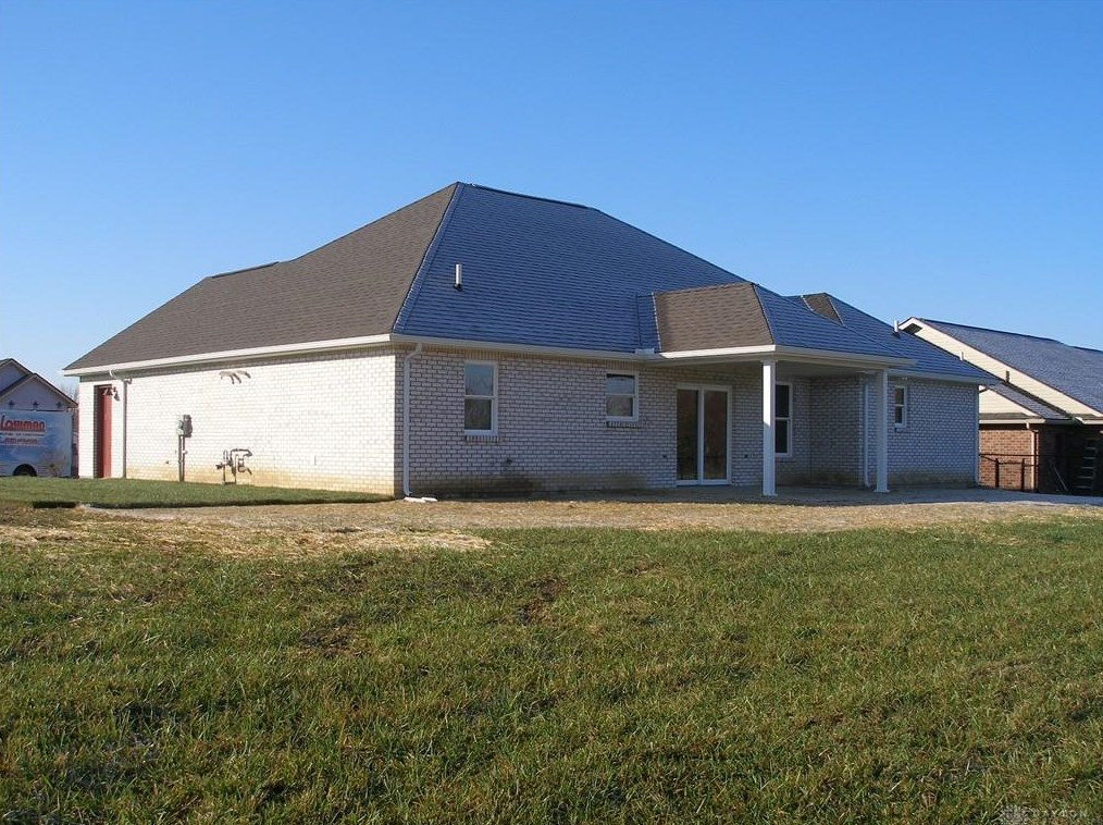 220 Goldenrod Dr, Eaton, OH 45320-2284