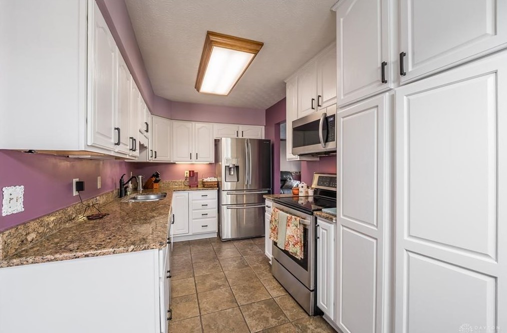 3351 Little York Rd, Dayton OH  45414-1701 exterior