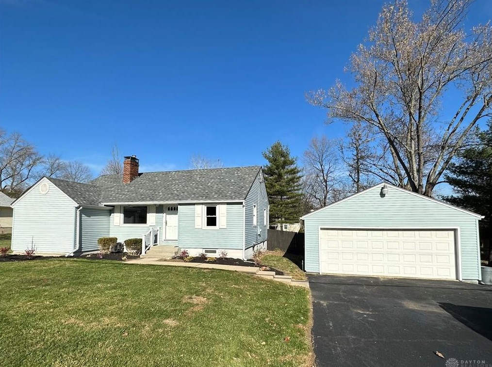 141 Old Salem Rd, Dayton, OH 45415-1341