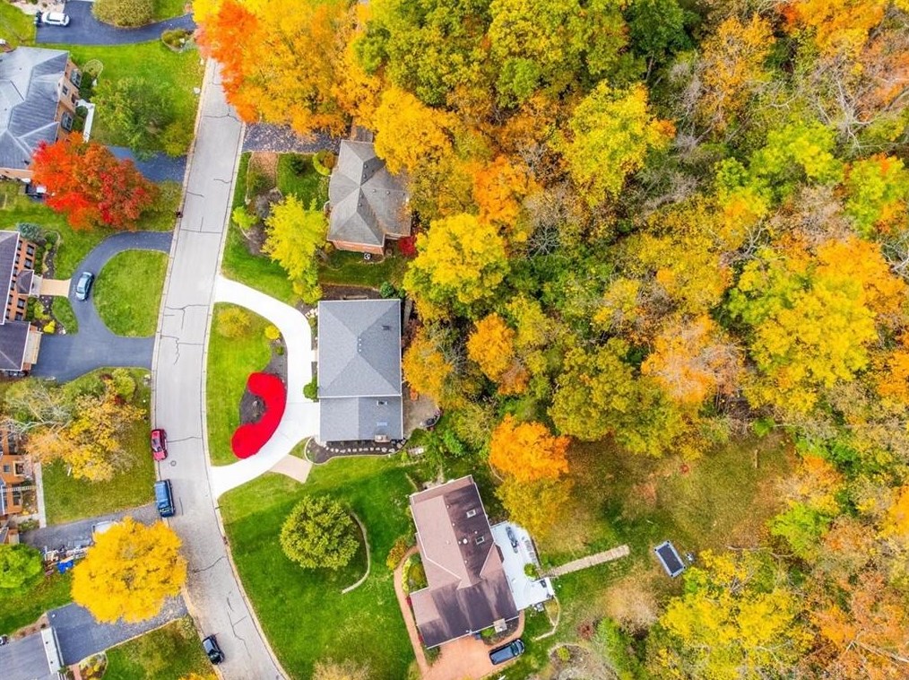 10755 Bentley Pass Ln, Loveland, OH 45140