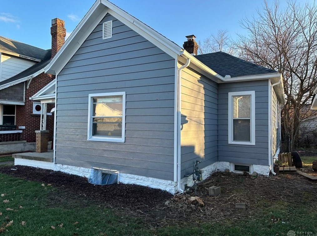 2022 Leo St, Dayton, OH 45404-2003