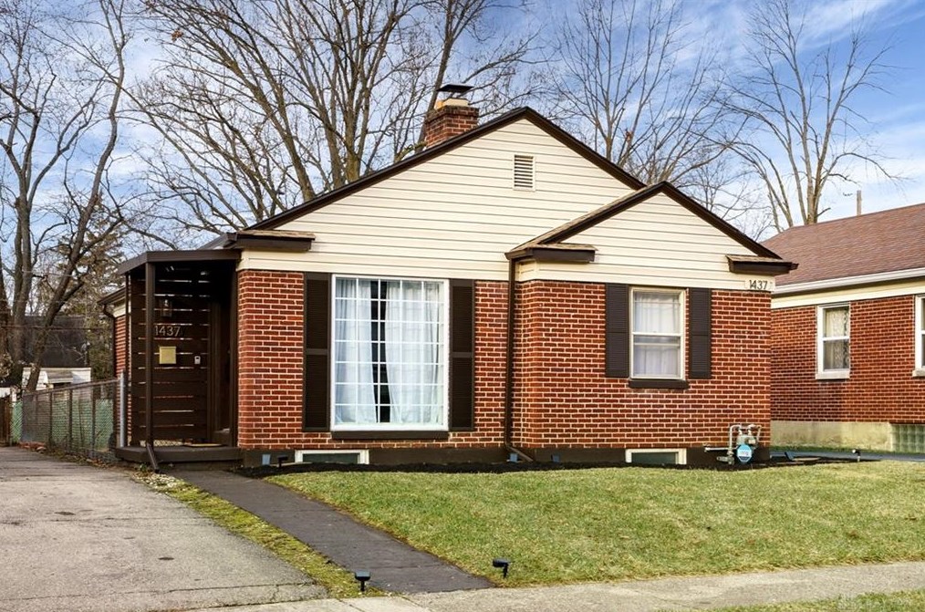 1437 Canfield Ave, Dayton, OH 45406-4206