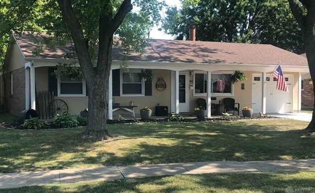 40 Laurelgrove Dr, Englewood, OH 45322