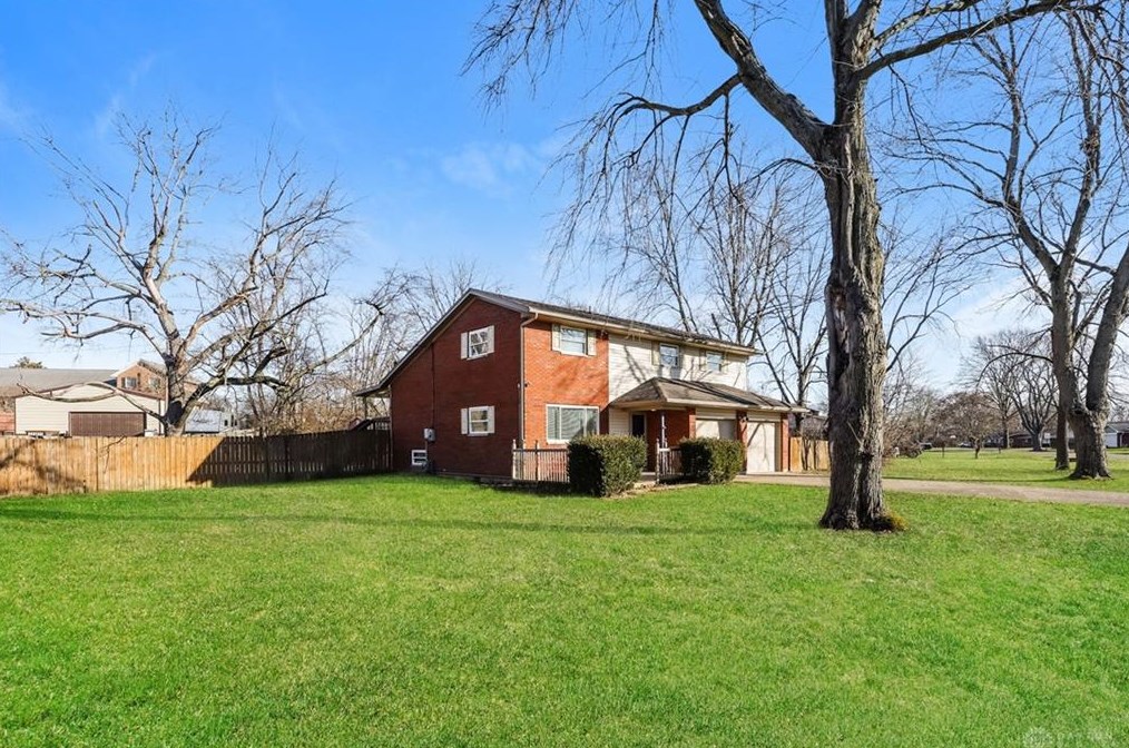 8630 Meadowlark Dr, Franklin, OH 45005