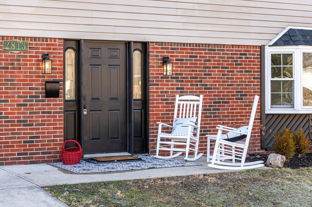 2813 Blackhawk Rd, Dayton, OH 45420