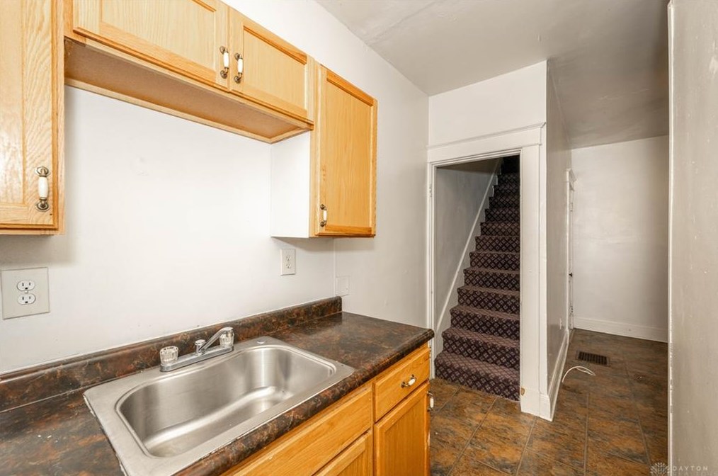 120 Vine St, Cincinnati OH  45215-3250 exterior