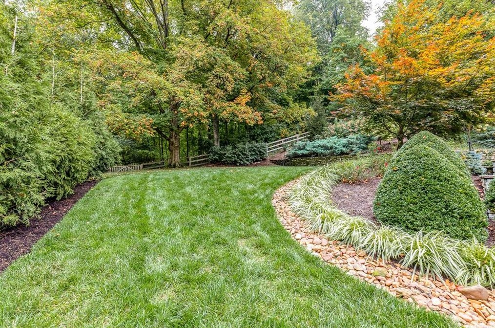 1244 Hayward Ave, Cincinnati OH 45208-4327 exterior