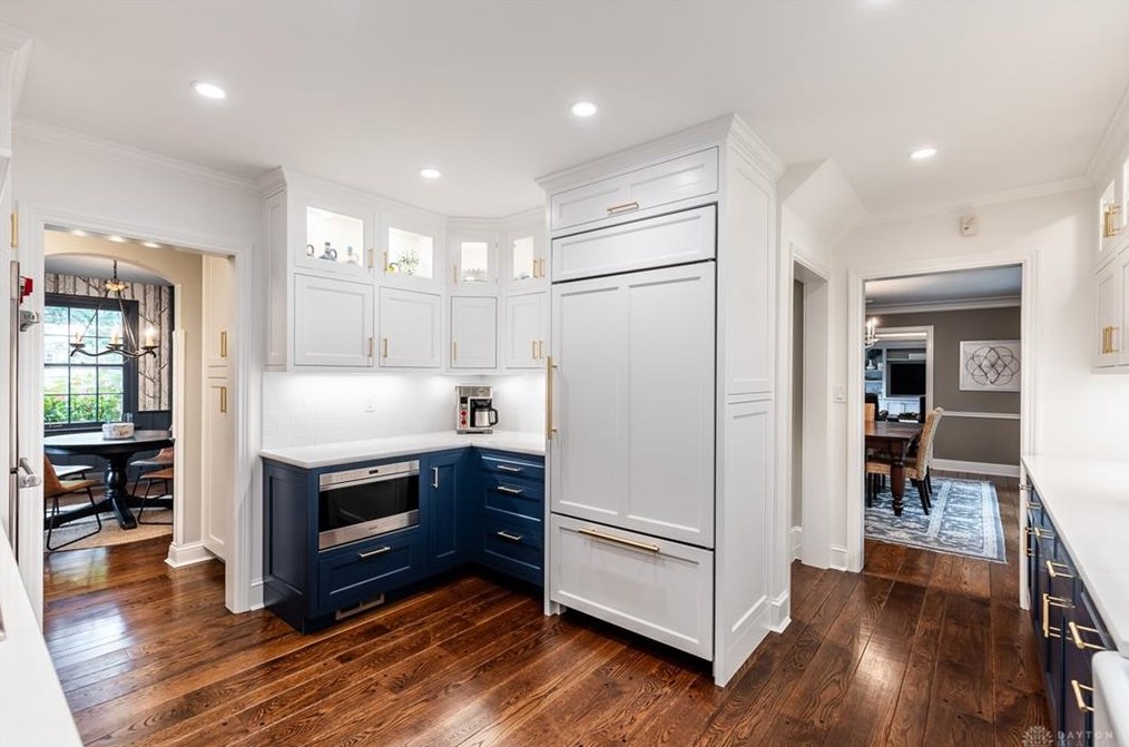 1244 Hayward Ave, Cincinnati OH 45208-4327 exterior